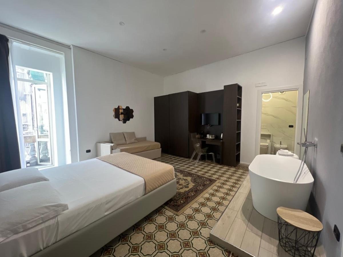 La Piazza Suite Naples Luaran gambar