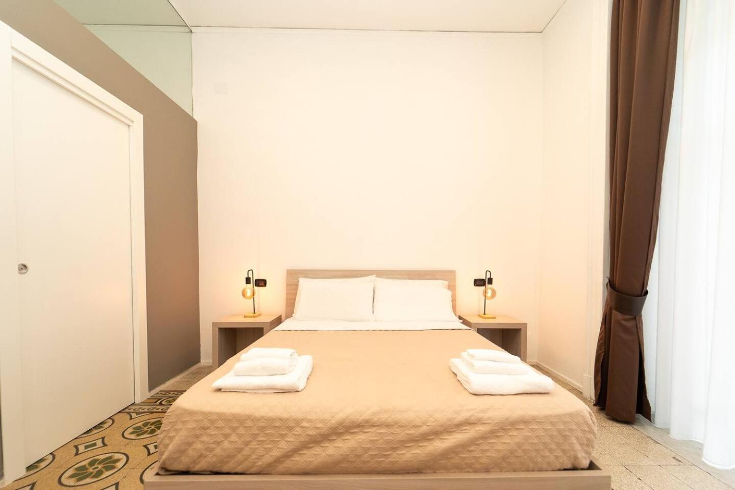 La Piazza Suite Naples Luaran gambar