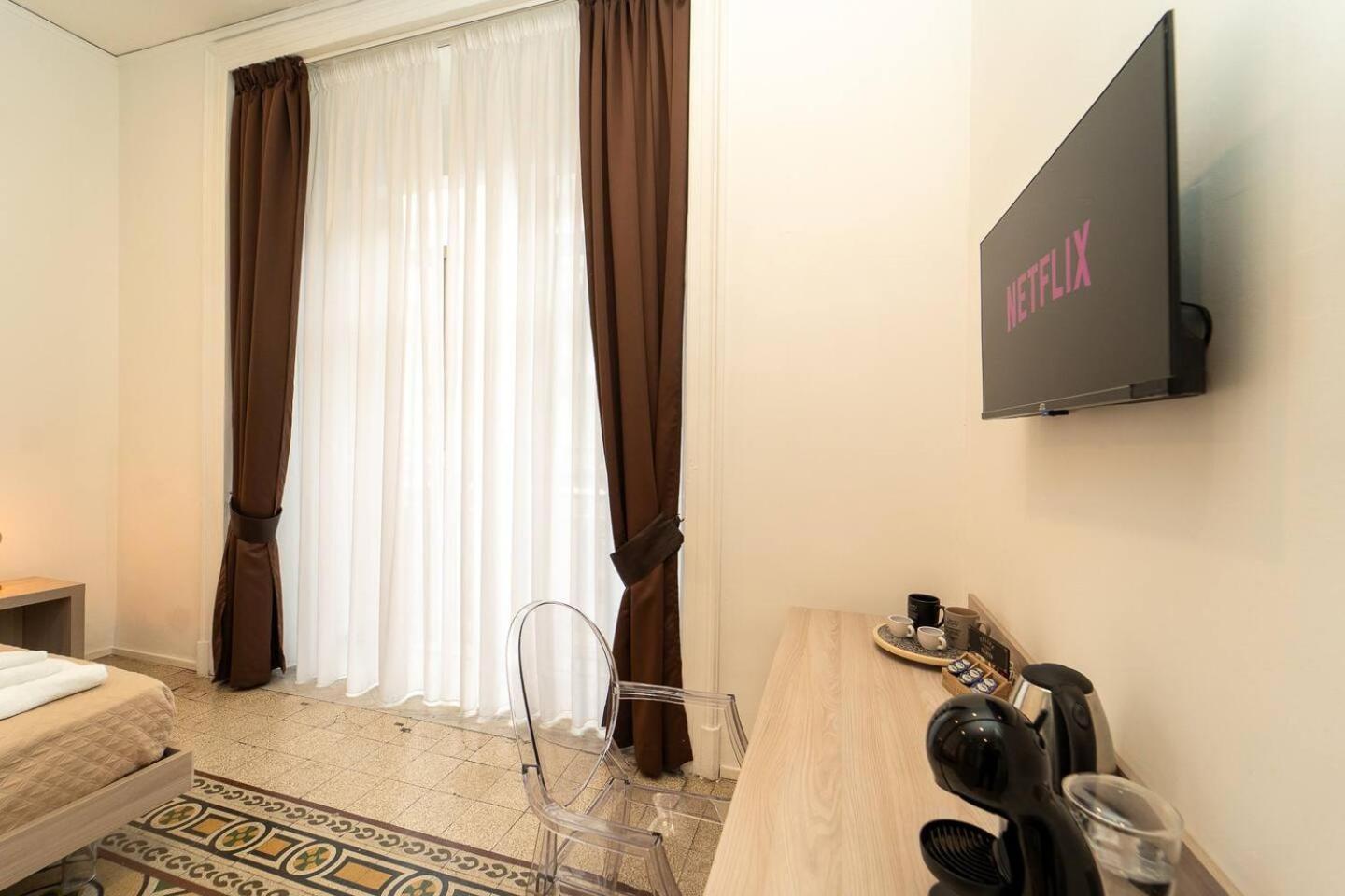 La Piazza Suite Naples Luaran gambar