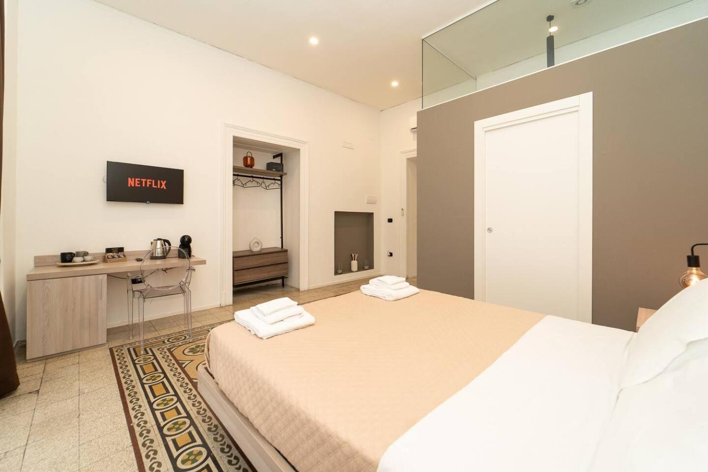 La Piazza Suite Naples Luaran gambar