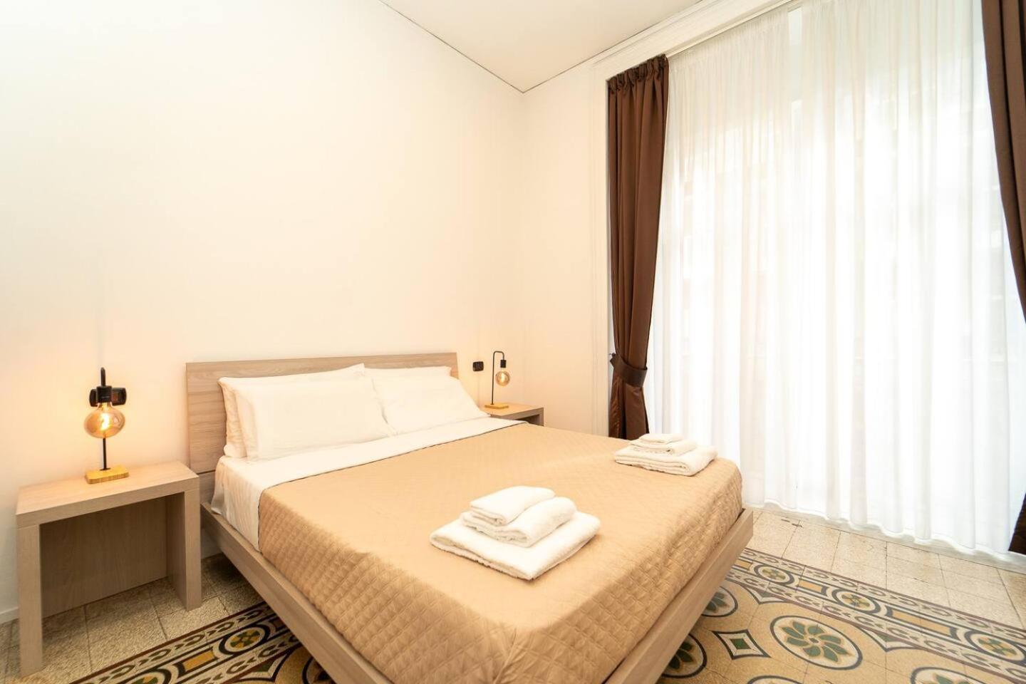La Piazza Suite Naples Luaran gambar
