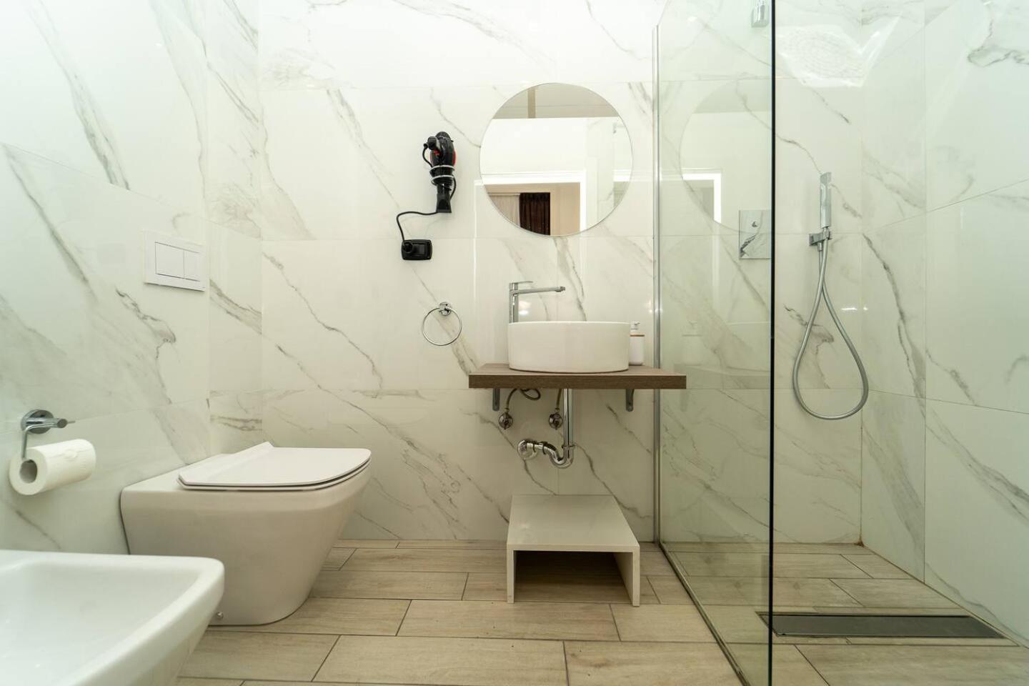 La Piazza Suite Naples Luaran gambar