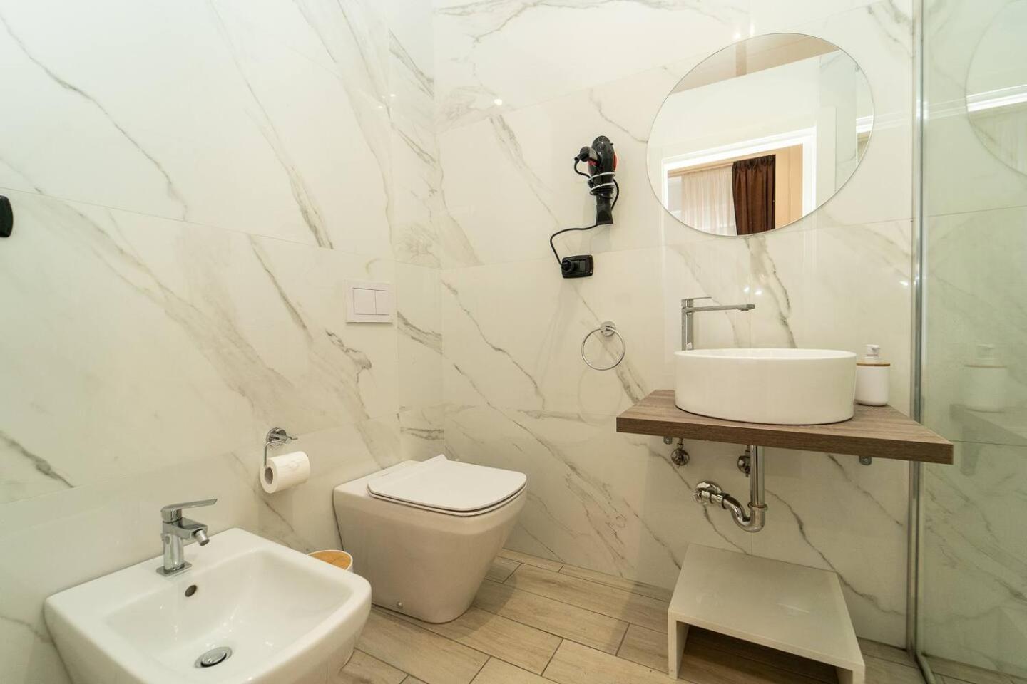 La Piazza Suite Naples Luaran gambar