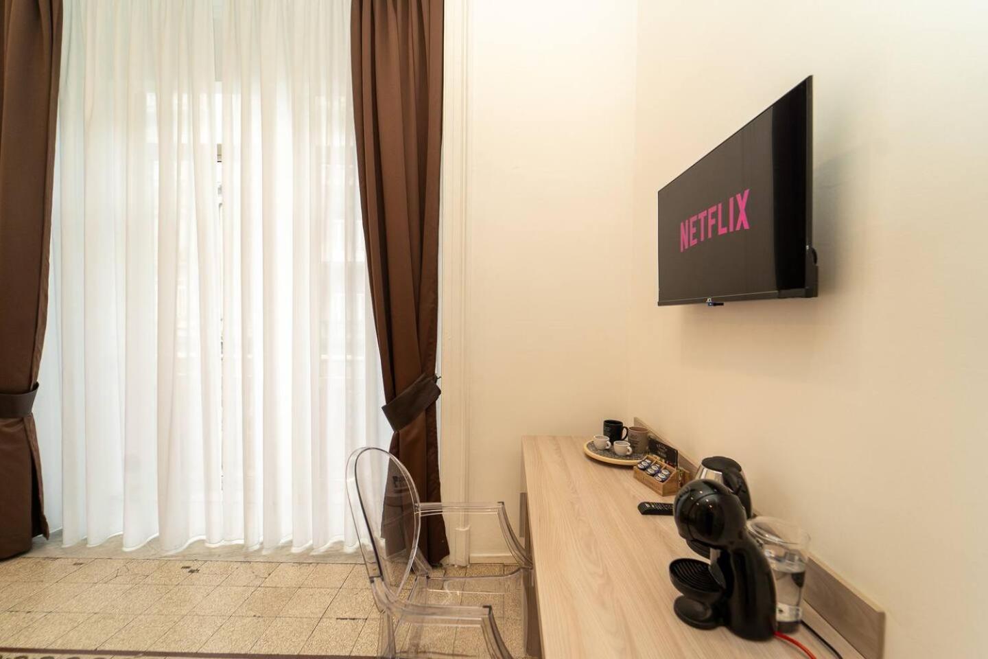La Piazza Suite Naples Luaran gambar