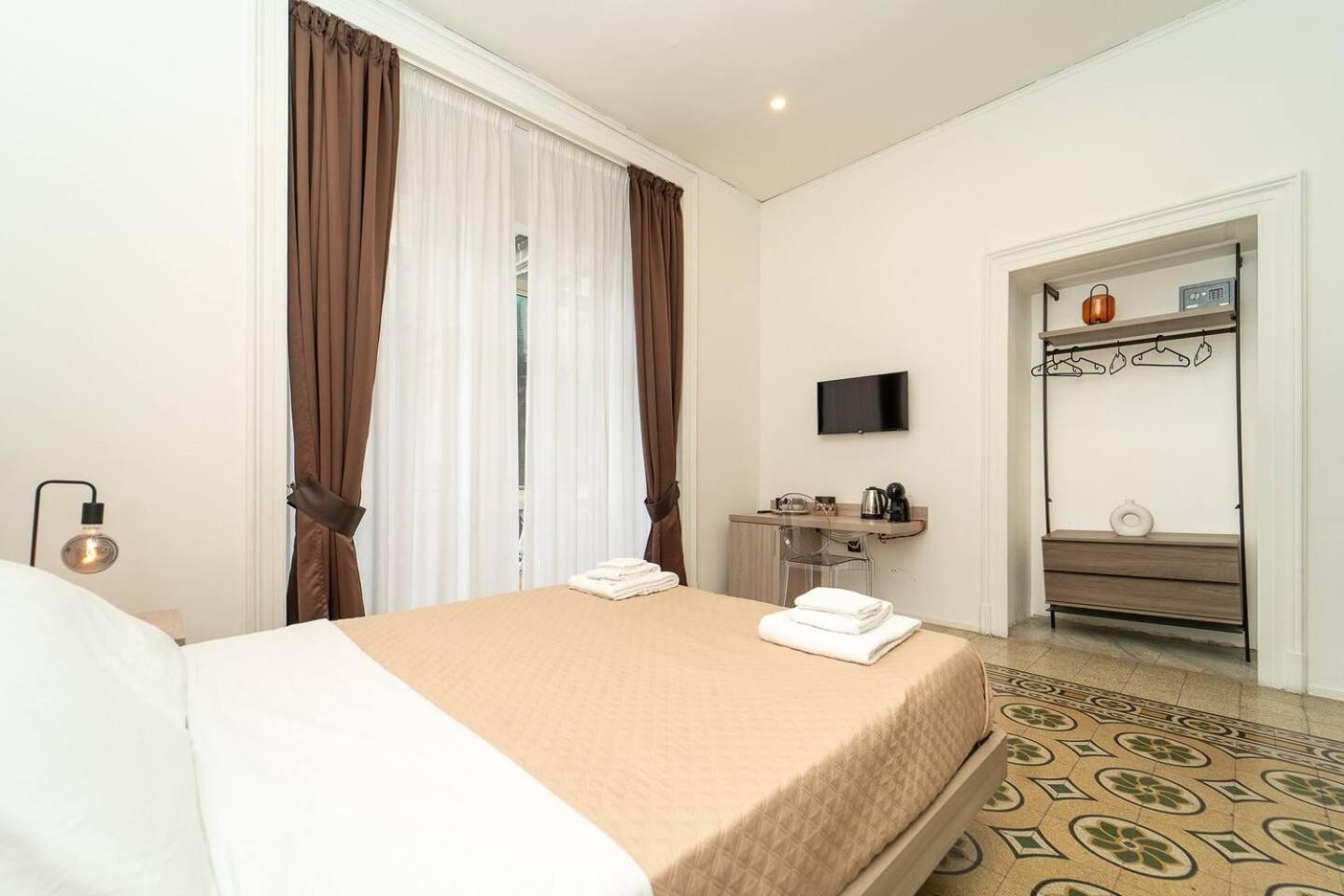 La Piazza Suite Naples Luaran gambar