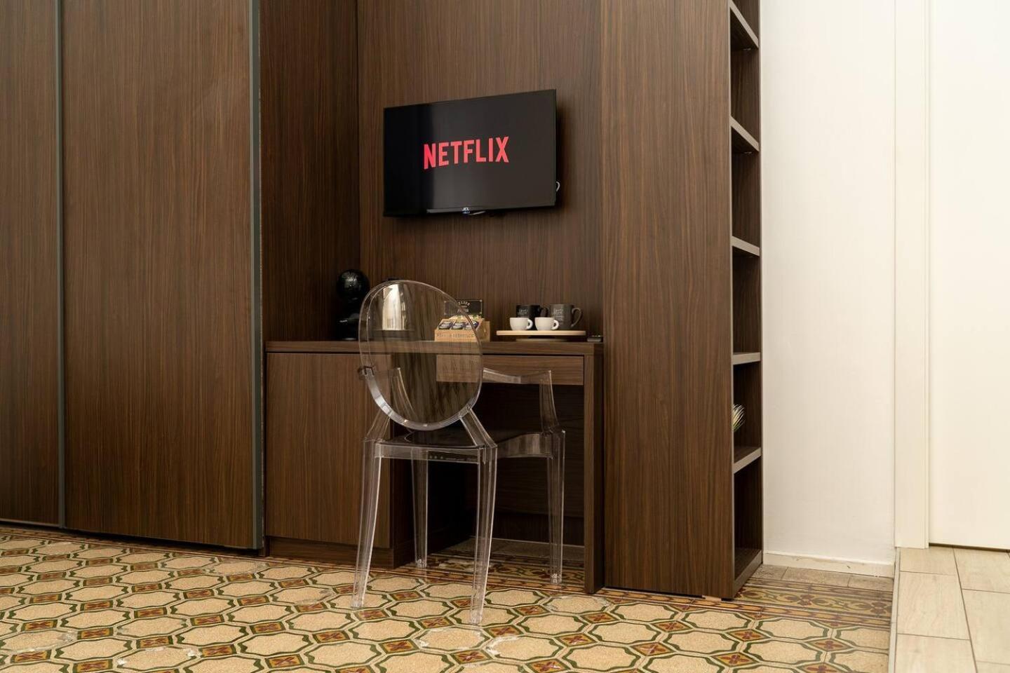 La Piazza Suite Naples Luaran gambar