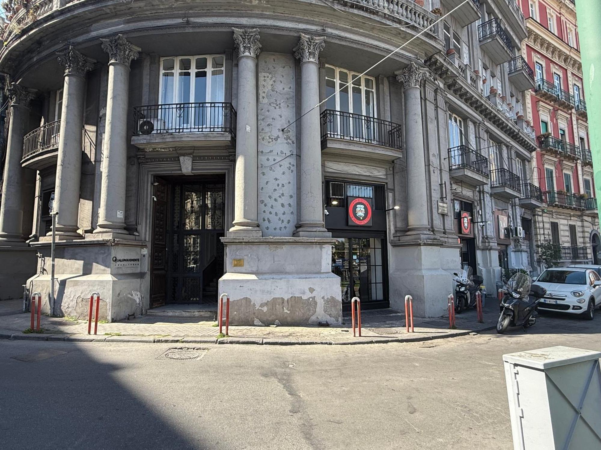 La Piazza Suite Naples Luaran gambar